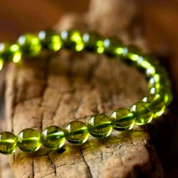 Hand Crafted Jewelry - 🆕New Moldavite  8mm Healing Gemstone Bracelet